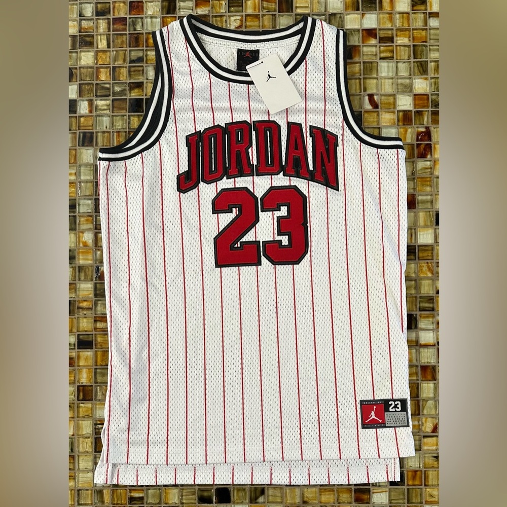 NWT Boys/Youth Jordan Michael Jordan Chicago Bulls Jersey~White~Youth XL~$58